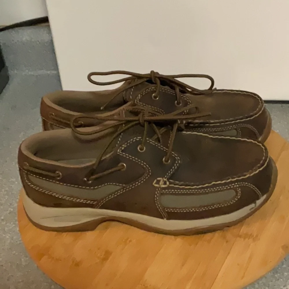Gently used Irish setter men’s brown leather loafers size 8 1/2
